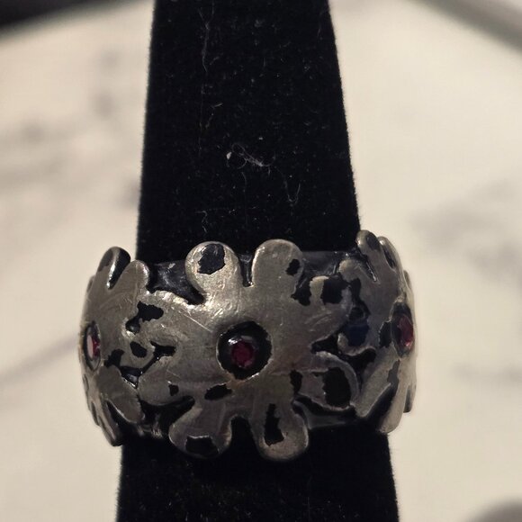 Dainty Hippy Style Pewter Floral & Garnet Ring - Picture 1 of 6